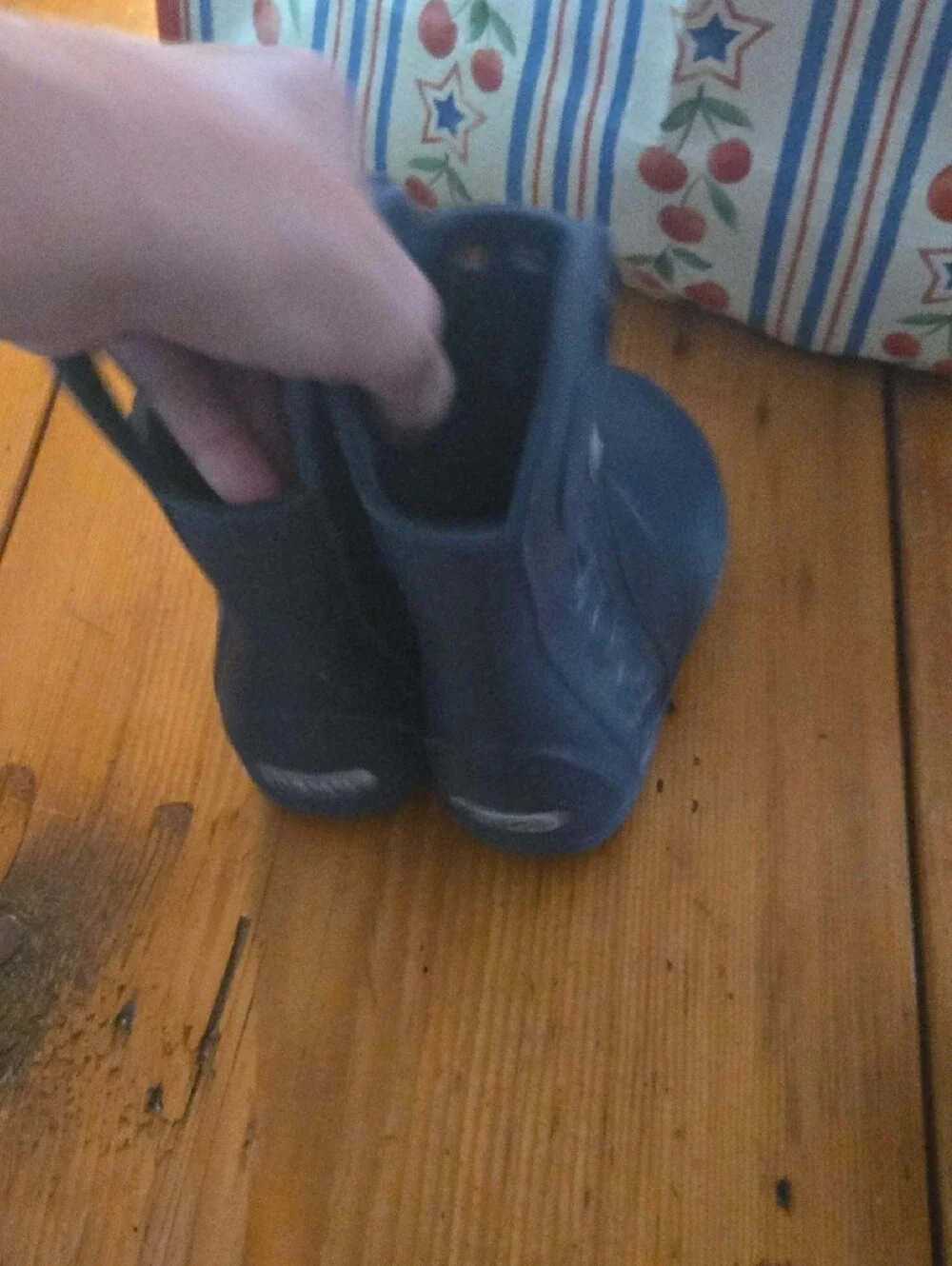CROCS used normal